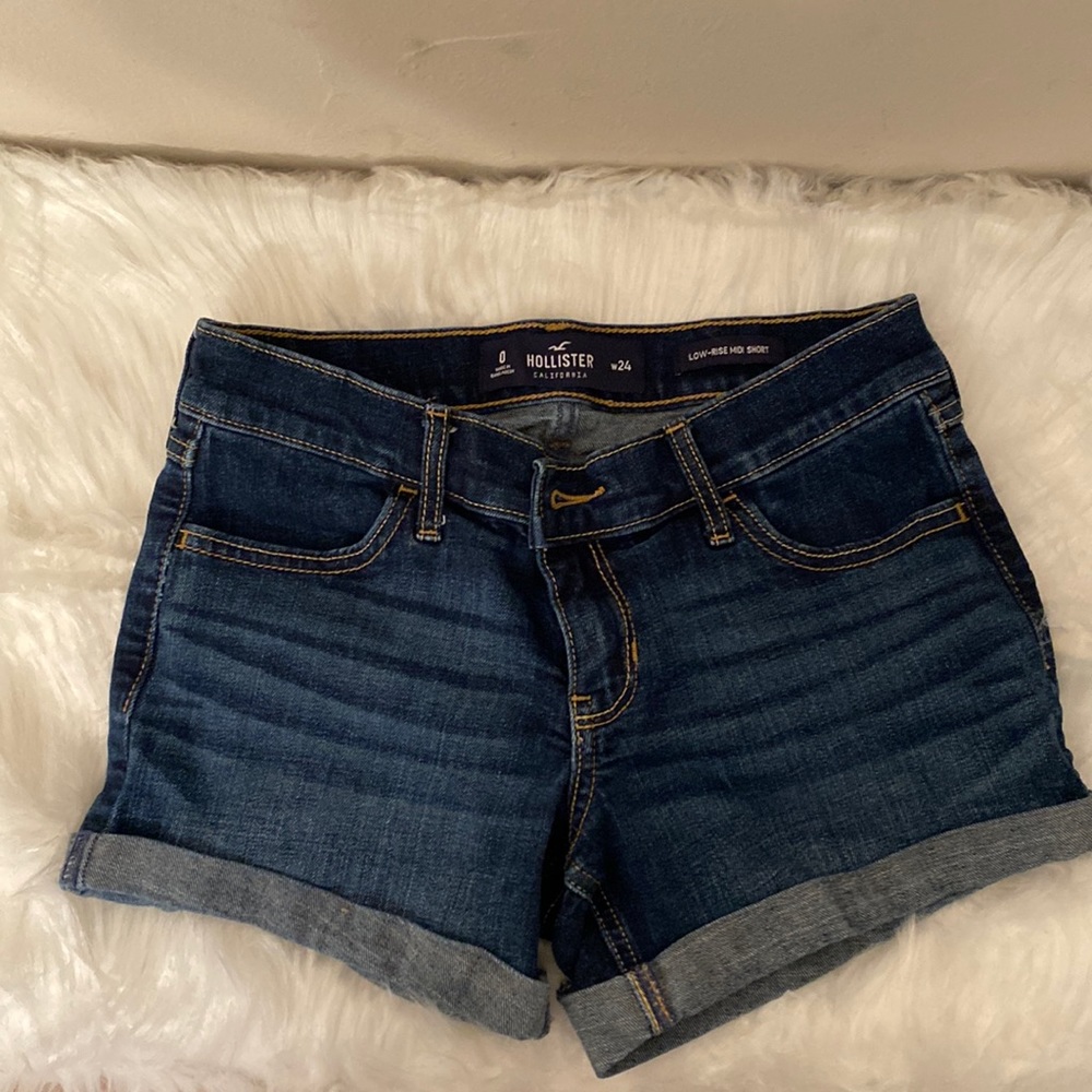 Hollister cut off Jean short